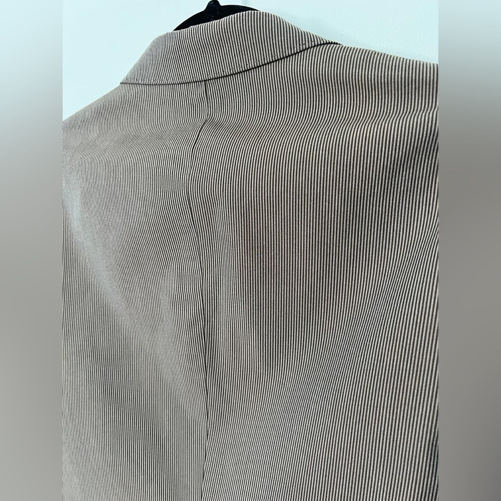 Dolce & Gabbana Women's Brown Striped Luxury
Blazer Jacket Size 46 Leopard Lined - Picture 2 of 8